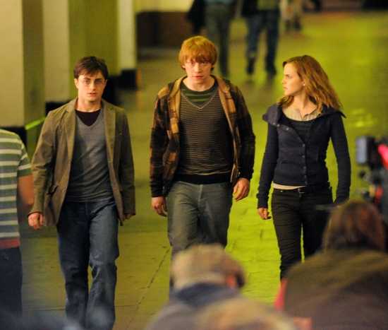 on-the-set-of-harry-potter-and-the-deathly-hallows.jpg